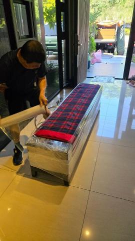 高文郁 - 客人家現場師傅在做包覆