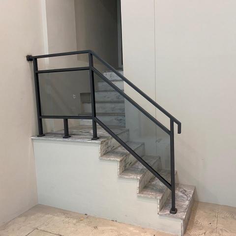 提供鐵窗服務的專家陳信達