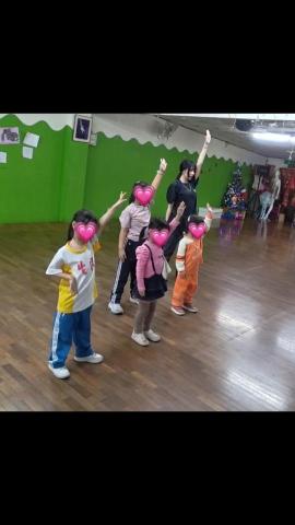 柯宣妤 - 一對多 幼兒園&國小兒童 基礎教學