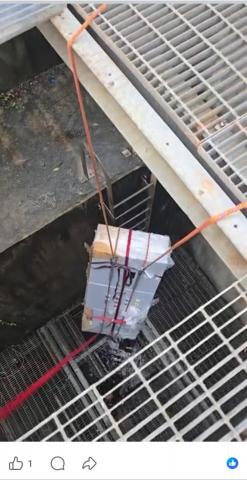 高文郁 - 淡水新市鎮地下配電盤人工吊運下去搬運