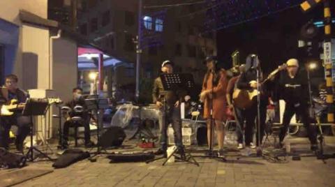 ToshiMusic - 花蓮舊鐵道人行徒步區聖誕晚會