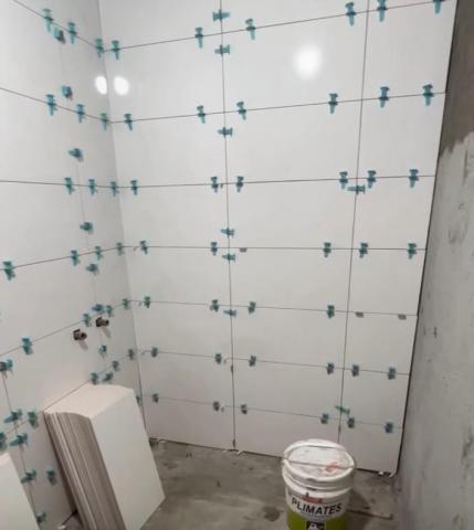 陳泰源 - 廁所防水與牆面磁磚換新