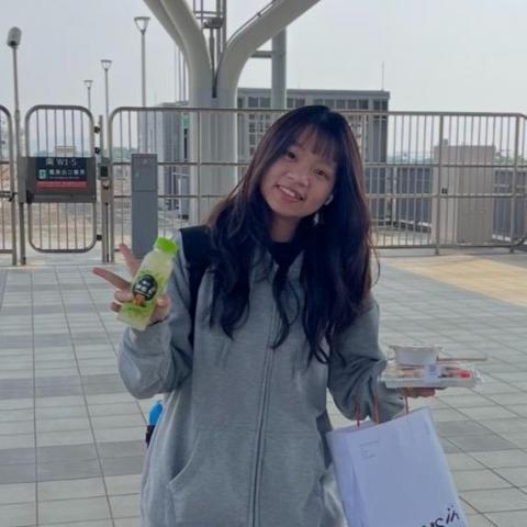 提供88服務的專家許智媛