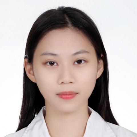 提供台南新秘教學服務的專家龔怡儒