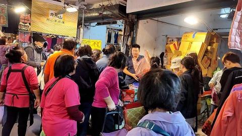 kevin 市場銷售策略、商品定位分析、商模話術設定 - 冷凍調理包 現場客人購買情況