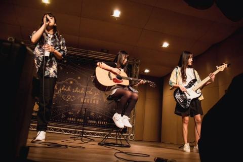 王冠予 - 高中校園活動＿舞台表演