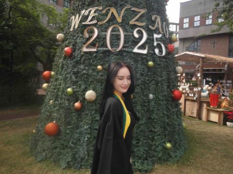 楠梓自然發音老師推薦Amelia Thorburn