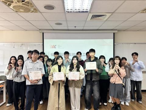 資料科學、投資交易 | 履歷健檢 | 模擬面試 | 職涯諮詢 - 台大資料分析與決策社 - 履歷健檢 / 模擬面試工作坊講師合照