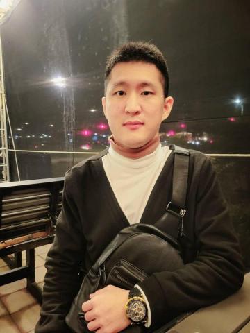 提供網頁設計程式碼範例服務的專家向建樺