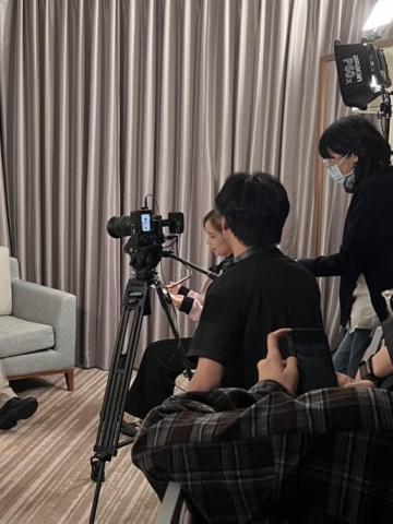 孟多恩/中韓口譯筆譯 - 韓星美麗佳人採訪 | 逐步口譯