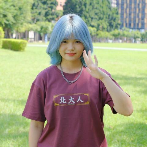 提供作文家教服務的專家余若慈