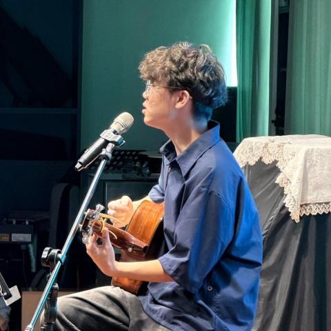 提供deeplpro破解服務的專家涂紘睿