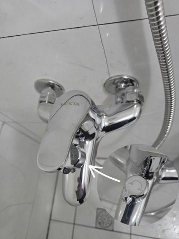 佳銓水電空調工程行 - 旋轉切換出水口款式沐浴龍頭，有別於以往按壓式