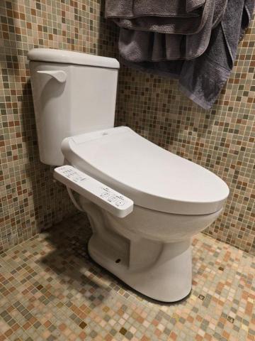 佳銓水電空調工程行 - HCG馬桶搭配TOTO免治便座