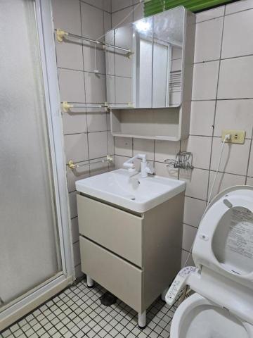 佳銓水電空調工程行 - 客人自備浴櫃鏡櫃代安裝
