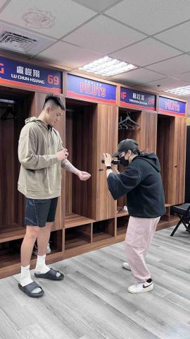 陳舒婷 - 知名球員「盧峻翔69合作」-企劃+拍攝+剪輯