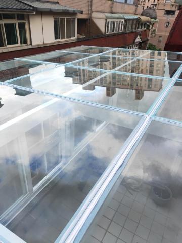 蔡阿杉 - 白鐵烤漆遮雨棚