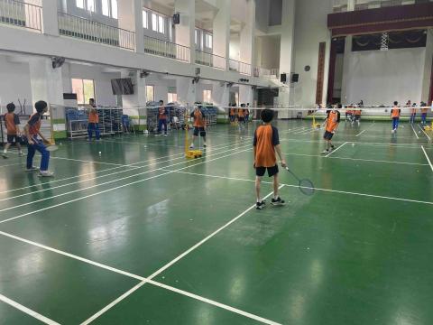 陳吉忠 - 學校羽球社團