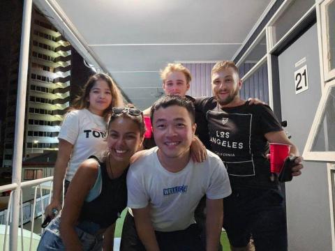 Ray - 澳洲旅行時住宿的青年旅館，遇到一群有趣的朋友們，一直到現在各奔東西還有繼續聯繫：）