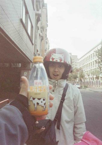 提供外送員服務的專家林詠誠