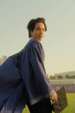 蔡麒廷 - 畢業沙龍照
