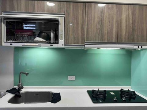 莊子緯 - 5T烤漆玻璃