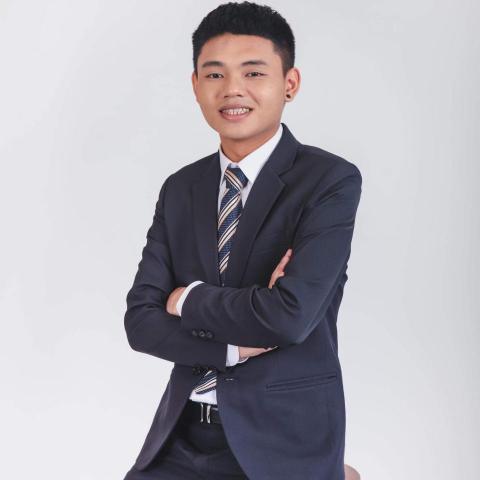 提供配音服務的專家Arwei