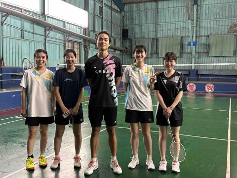 柯呈叡 - 政大系隊合照