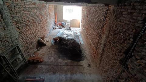 尼希米翻修工程 - 全室拆除見磚