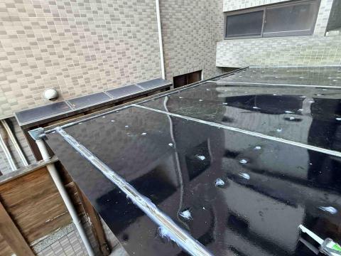 鐵件職人企業社 - 住在社區二樓的小花園 漏水了 更新板材延續小花園