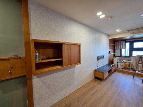 啓揚輕裝修工程(壁紙、窗簾、塑膠地磚) - 