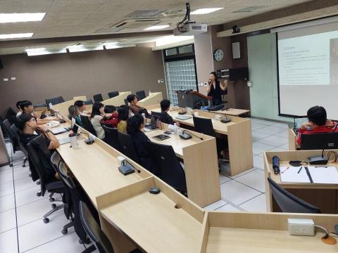 李蕙芸 Jennifer Lee - 台師大MBA碩班職涯專題講座