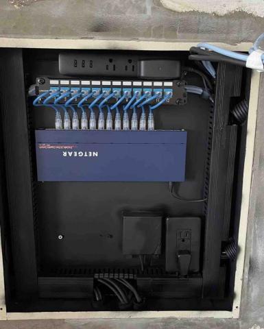 王志鈞 - 弱電箱整合設計