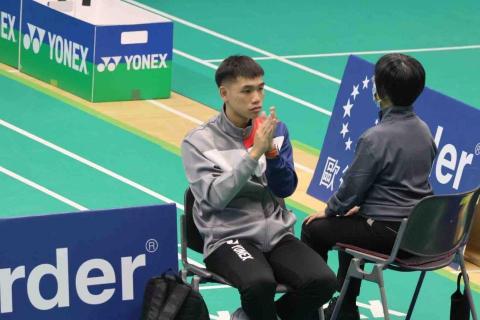 提供羽球課程服務的專家杜泓霆羽球教練