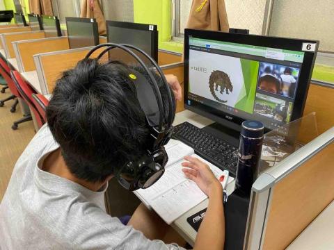 鄭博宇 - 線上與國小同學互動