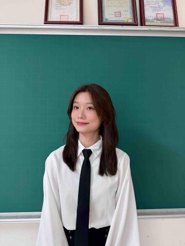 提供線上家教服務的專家郭昱萱（小蝸）