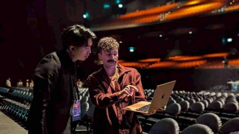 吳昱佳（專教不會跳的） - 與國外導演合作 巧克力夢工廠音樂劇