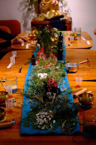 張芸甄 - 活動設計與教學-聖誕花圈與與頌缽蠟燭