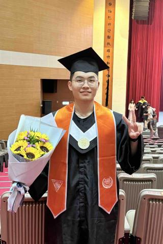 提供高中物理服務的專家賴承佑