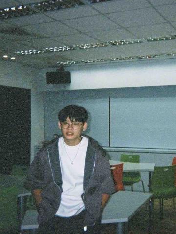 提供兒童美術班服務的專家林裕棠