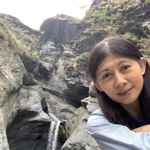 提供晚班兼職送貨服務的專家董中眞