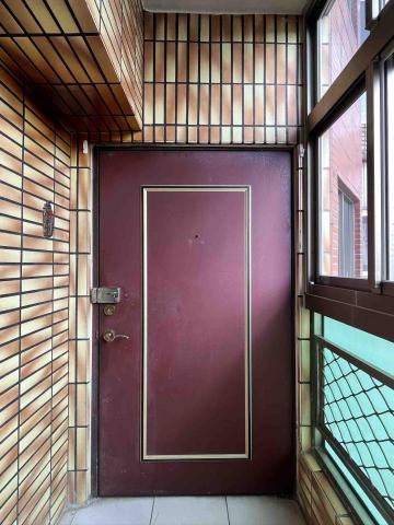 世傑鋼鋁門窗 范先生 - 舊門包框 施工前