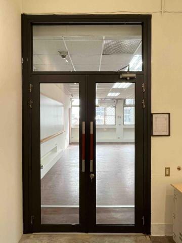 世傑鋼鋁門窗 范先生 - 大700雙開玻璃門