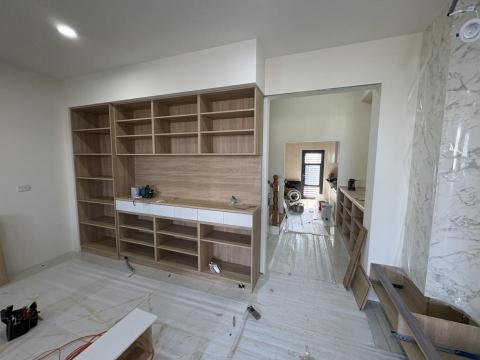 昇邑室內空間裝修（木工職人） - 木心板展示櫃 施工安裝