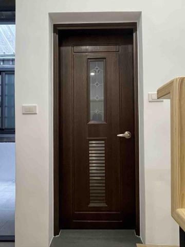 世傑鋼鋁門窗 范先生 - 浴室門