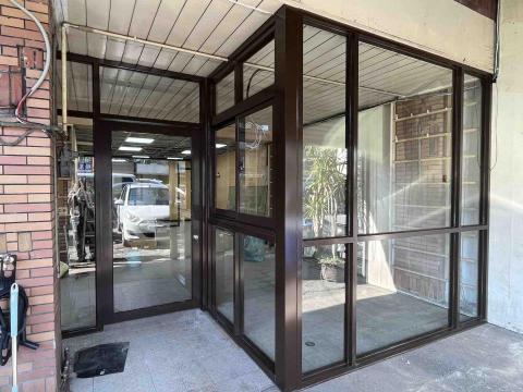 世傑鋼鋁門窗 范先生 - 