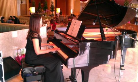 Celine鋼琴大提琴教學 - Shangri-La Hotel Lobby Piano Performance