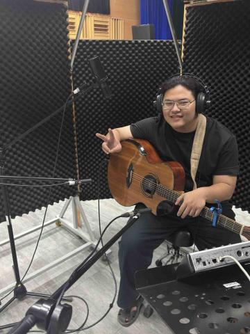 張世杰 - 木吉他錄製（close micing）