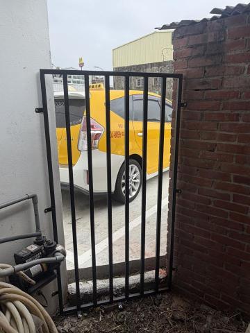 開鑫金屬工程 - 訂製，鐵格柵