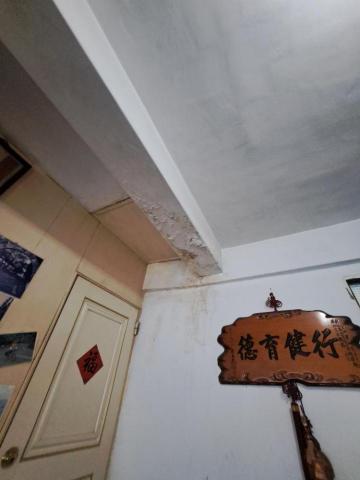 FRP玻璃纖維防水、室內外防水、內外牆油漆、仿石漆、侷限空間 - 彰化室內壁癌處理 裝潢拆除 處理前